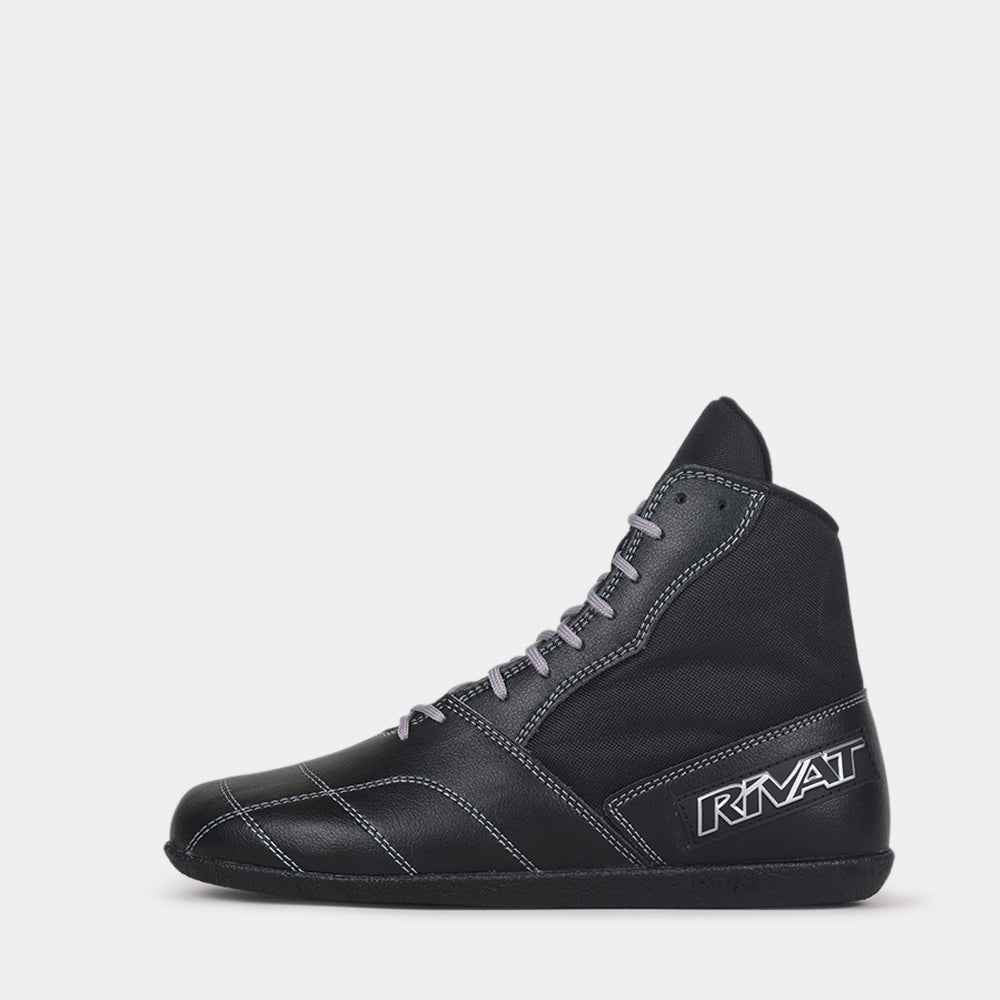 Chaussures de boxe française Rivat noires avec fermeture lacets et semelle fine antidérapante