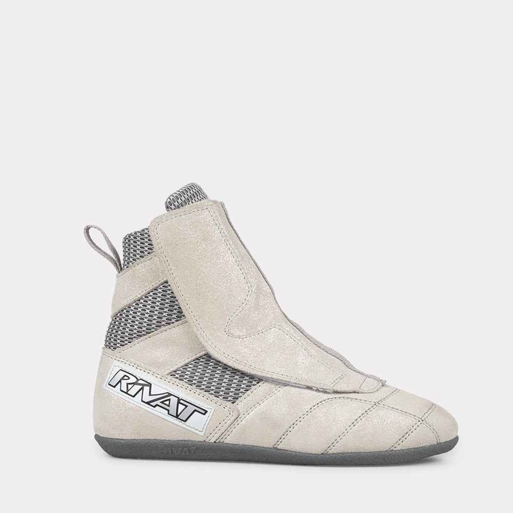 Chaussures de boxe française Rivat en cuir beige avec fermeture velcro et semelle antidérapante