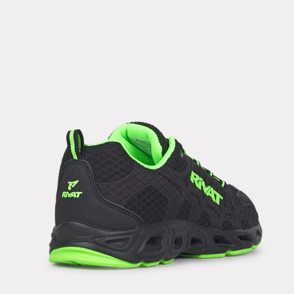 Chaussures fitness homme noir Rivat avec détails verts pour un confort optimal et style moderne