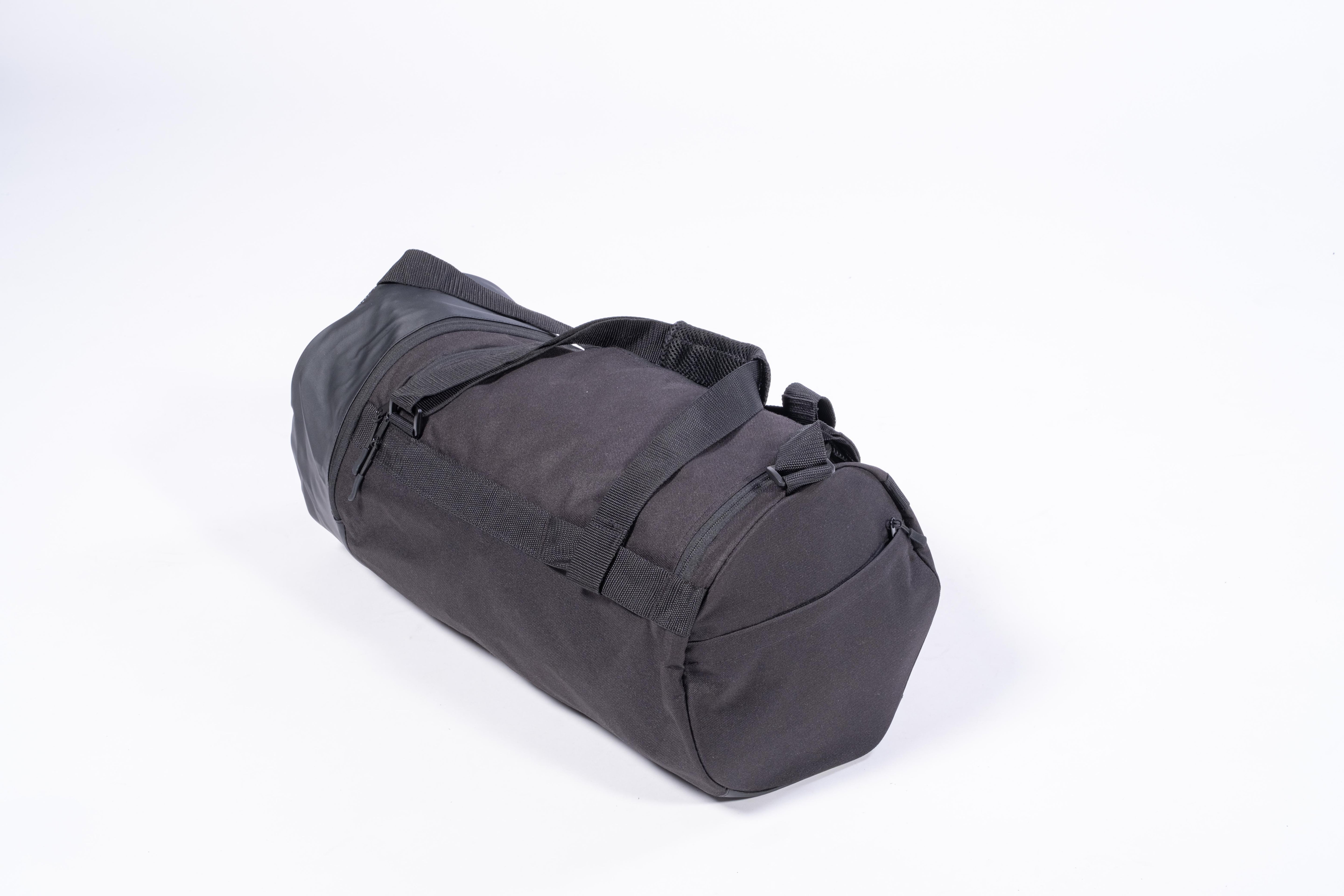 Sac de sport 40L homme noir Rivat avec compartiments zippés et anses renforcées