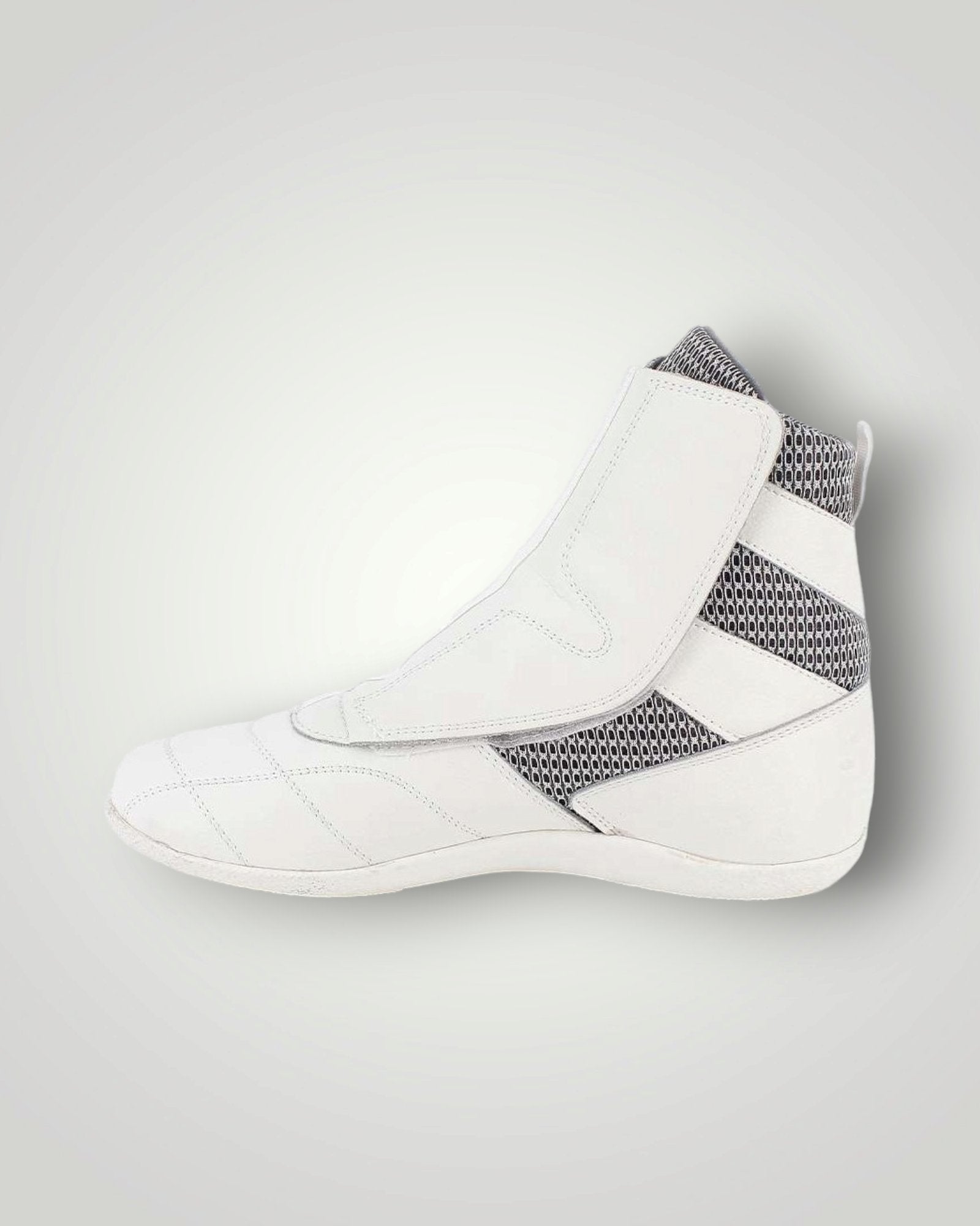 Chaussures de Savate Boxe Française F1 LIGHT Blanc vue latérale