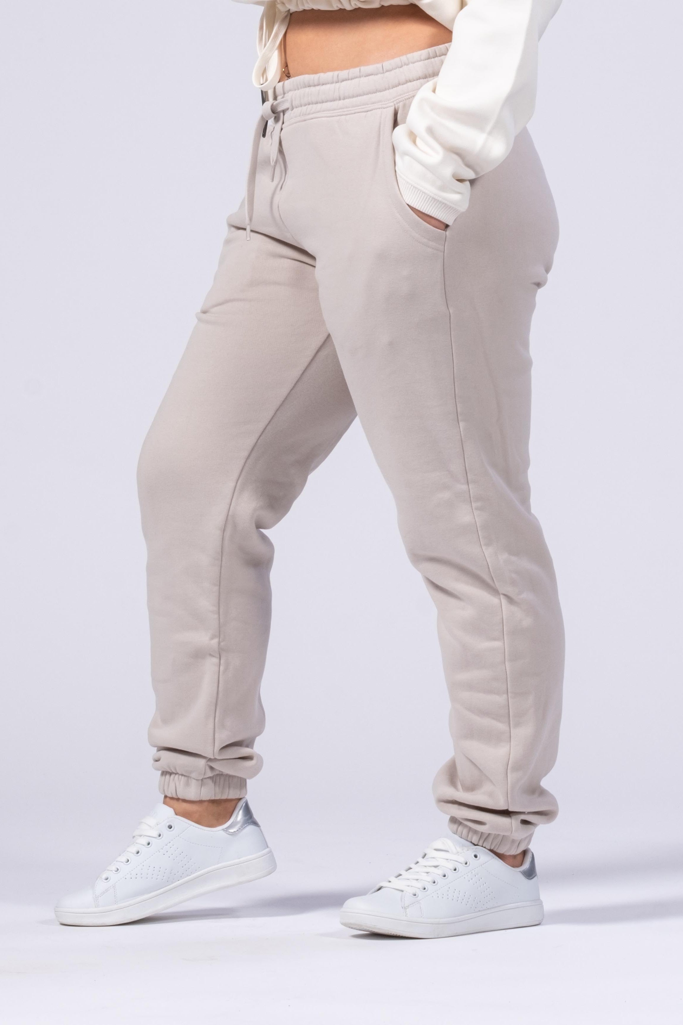 UMWELTFREUNDLICHER JOGGINGANZUG FÜR FRAUEN - CREME