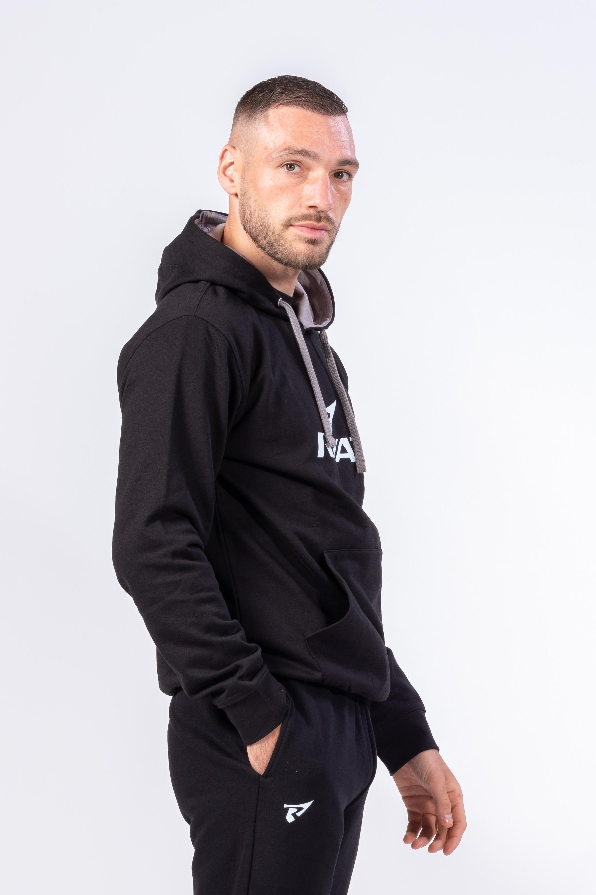 HERREN-KAPUZENPULLOVER - SCHWARZ / GRAU