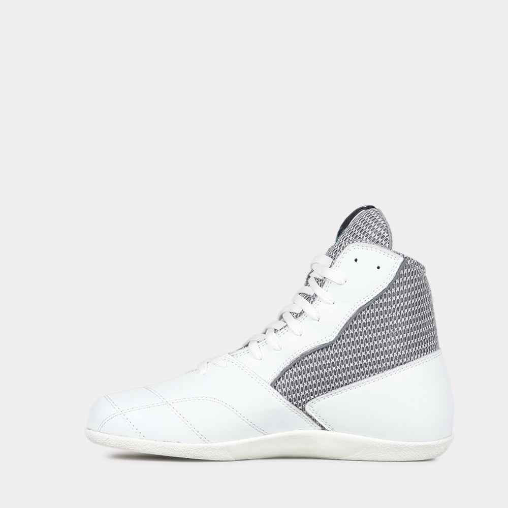 Chaussures de boxe française Rivat blanches et grises avec design haute performance et lacets